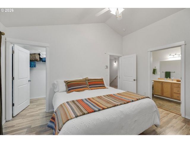 147 Se 9TH Ave, Hillsboro, OR 97123