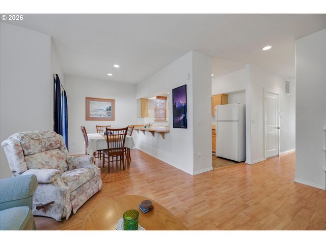 147 Se 9TH Ave, Hillsboro, OR 97123