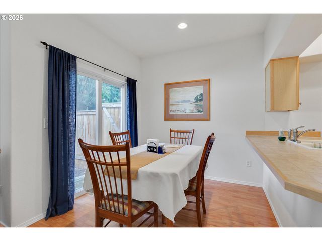 147 Se 9TH Ave, Hillsboro, OR 97123