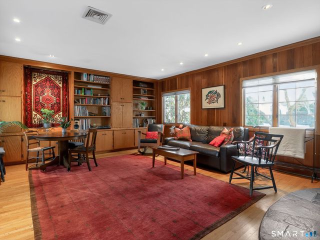 59 Broadfield Road, Hamden, CT 06517