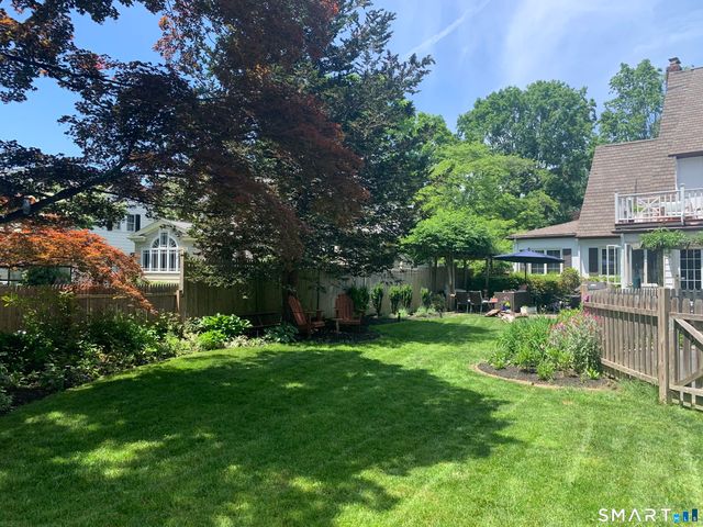 59 Broadfield Road, Hamden, CT 06517