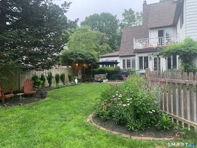 59 Broadfield Road, Hamden, CT 06517