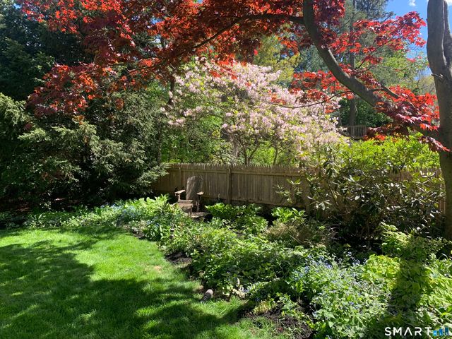 59 Broadfield Road, Hamden, CT 06517