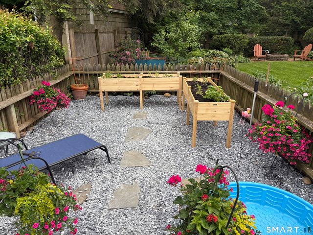 59 Broadfield Road, Hamden, CT 06517