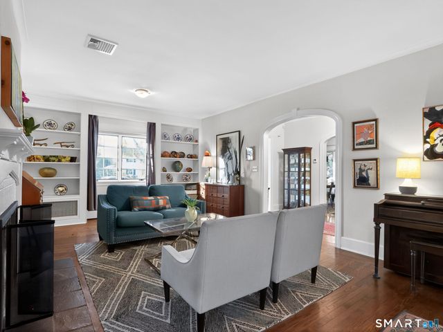 59 Broadfield Road, Hamden, CT 06517