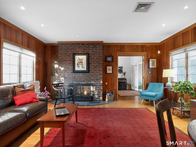 59 Broadfield Road, Hamden, CT 06517