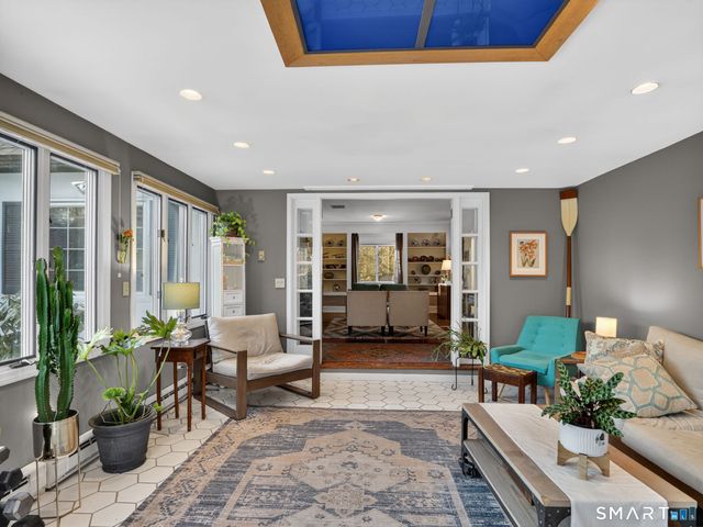 59 Broadfield Road, Hamden, CT 06517