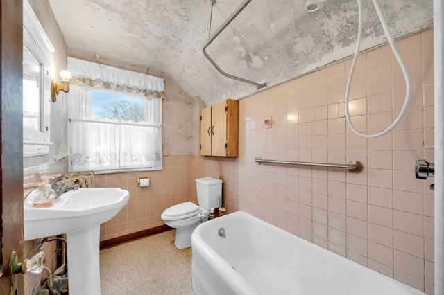 519 Highland Ave, Malden, MA 02148