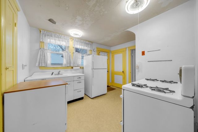 519 Highland Ave, Malden, MA 02148