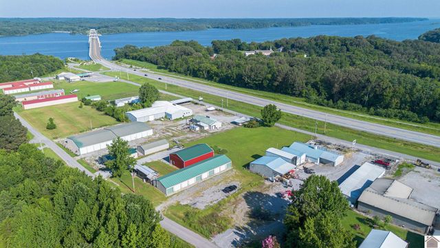 324 Terrace Lane, Cadiz, KY 42211