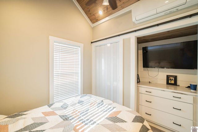 324 Terrace Lane, Cadiz, KY 42211