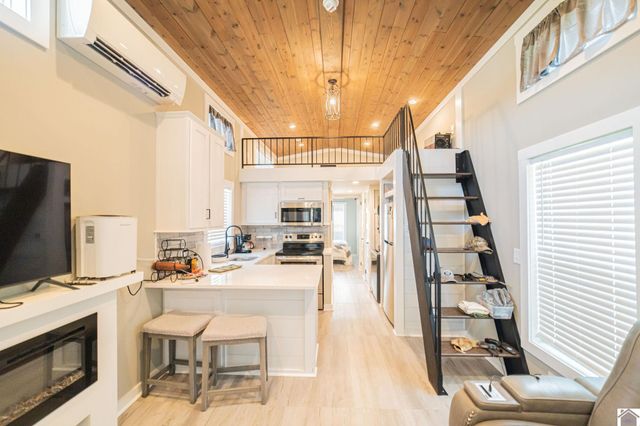 324 Terrace Lane, Cadiz, KY 42211