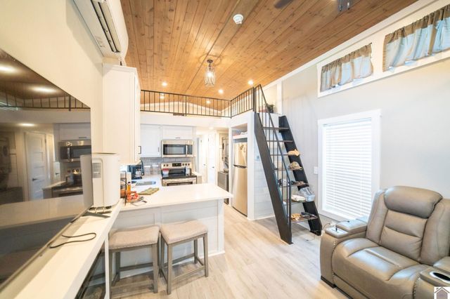 324 Terrace Lane, Cadiz, KY 42211