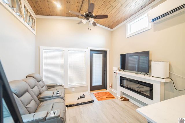 324 Terrace Lane, Cadiz, KY 42211