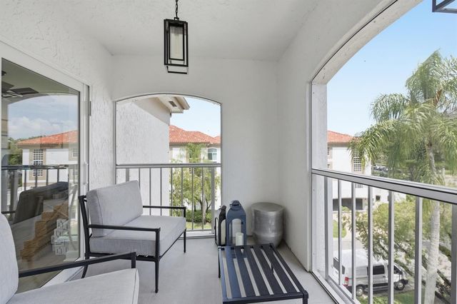 7369 Orangewood Lane, Boca Raton, FL 33433