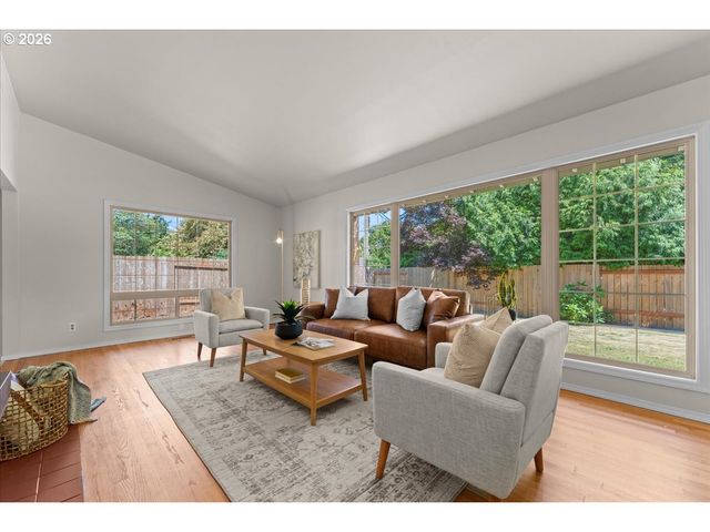 13547 Ne SACRAMENTO St, Portland, OR 97230