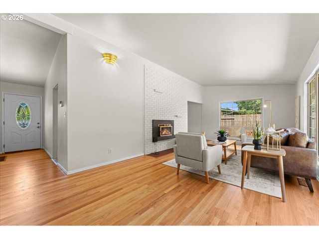 13547 Ne SACRAMENTO St, Portland, OR 97230