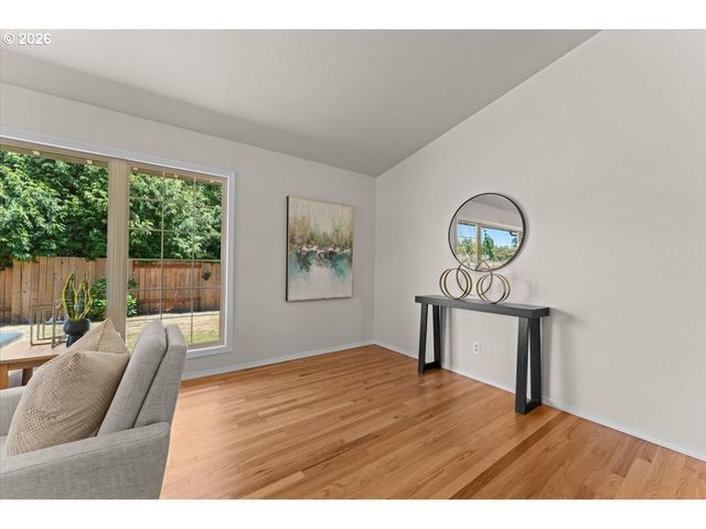 13547 Ne SACRAMENTO St, Portland, OR 97230