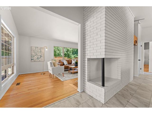 13547 Ne SACRAMENTO St, Portland, OR 97230
