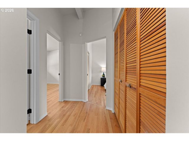 13547 Ne SACRAMENTO St, Portland, OR 97230
