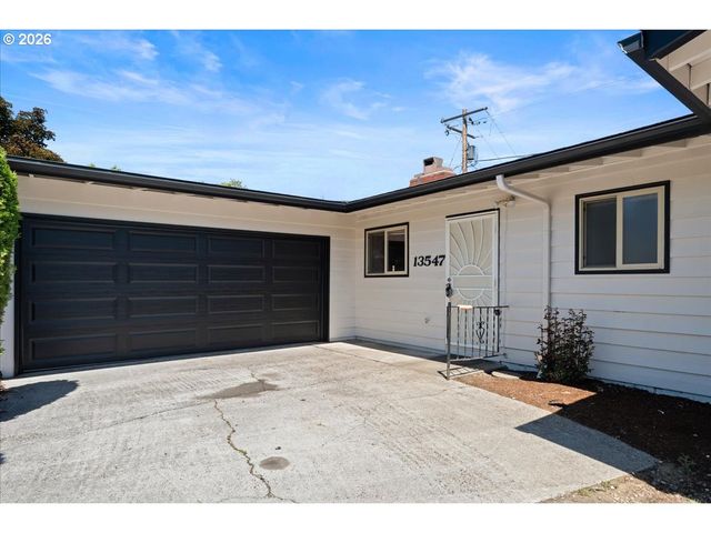 13547 Ne SACRAMENTO St, Portland, OR 97230