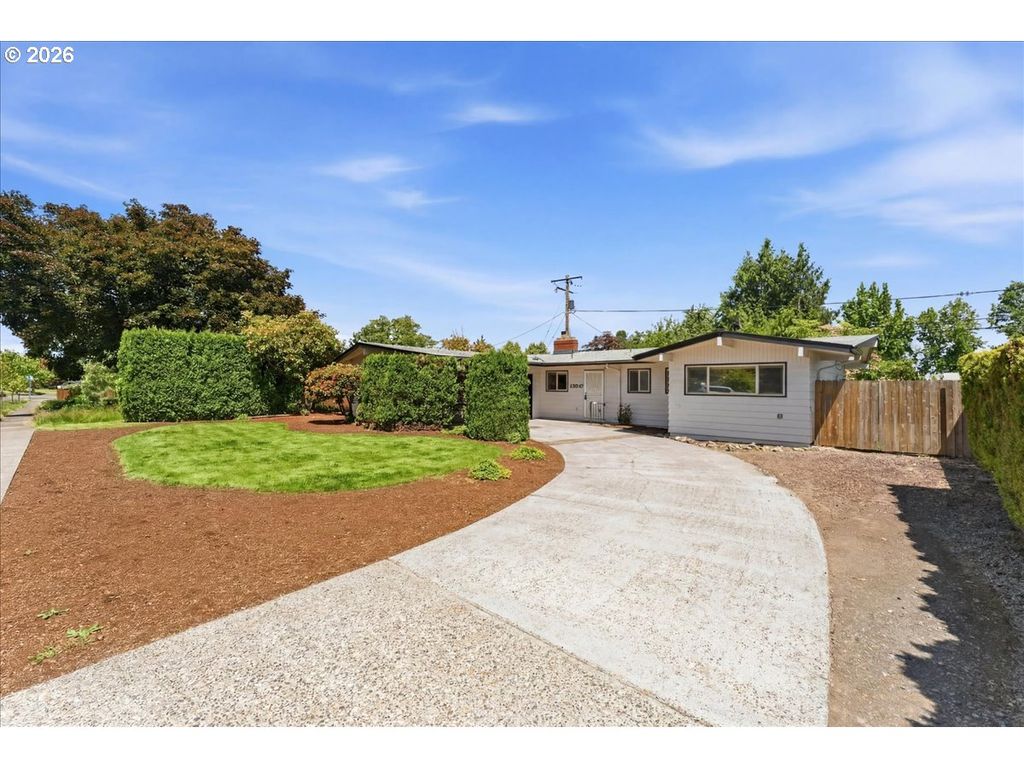 13547 Ne SACRAMENTO St, Portland, OR 97230