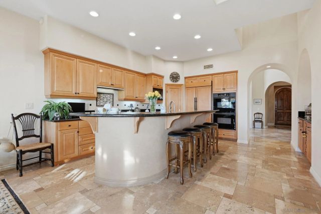 6277 Paseo Privado, Carlsbad, CA 92009