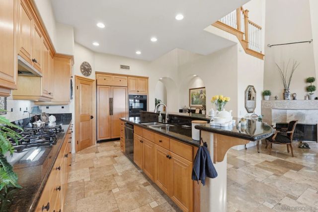 6277 Paseo Privado, Carlsbad, CA 92009