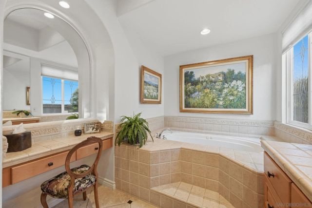 6277 Paseo Privado, Carlsbad, CA 92009