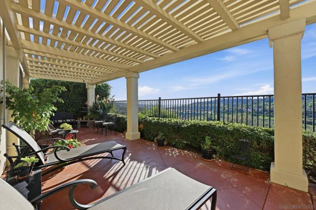 6277 Paseo Privado, Carlsbad, CA 92009