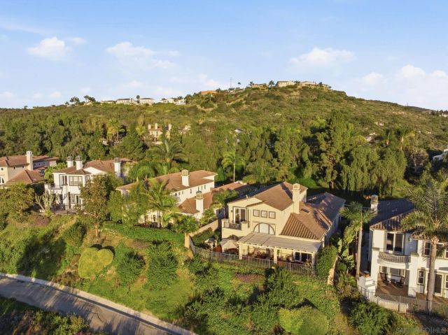 6277 Paseo Privado, Carlsbad, CA 92009