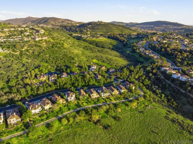 6277 Paseo Privado, Carlsbad, CA 92009