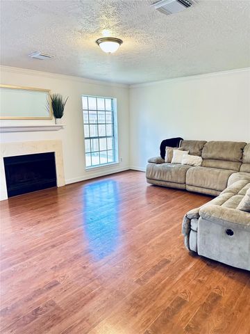 10202 Jockey Club Drive, Houston, TX 77065