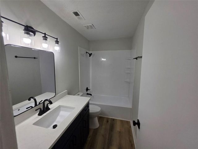 670 Powers Ferry North SE, Marietta, GA 30067