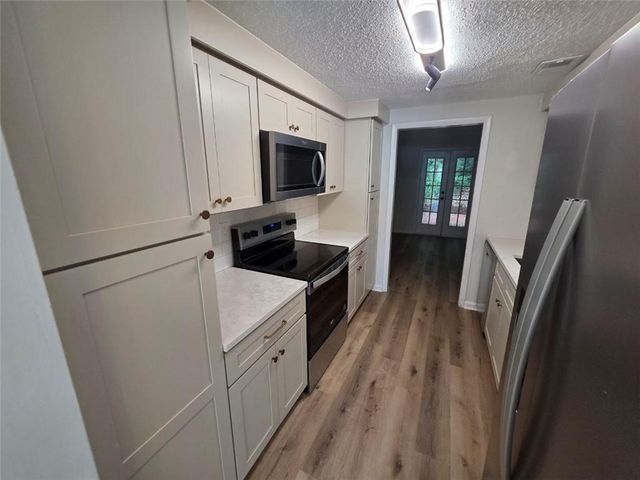 670 Powers Ferry North SE, Marietta, GA 30067