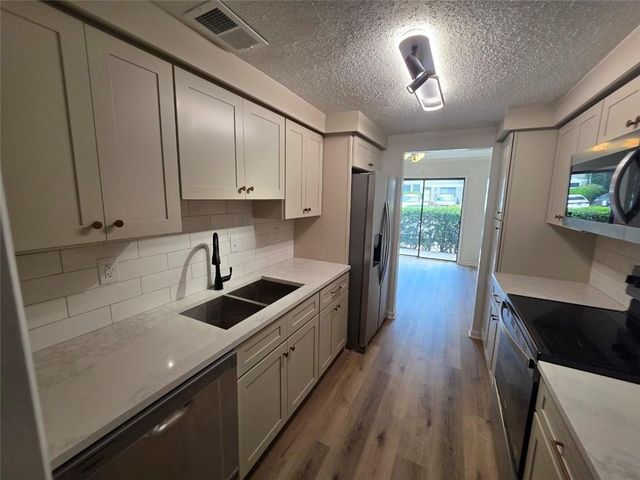 670 Powers Ferry North SE, Marietta, GA 30067