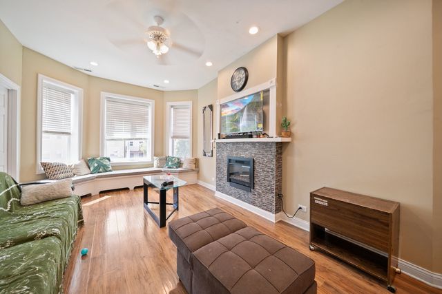 5208 W Washington Boulevard, Chicago, IL 60644