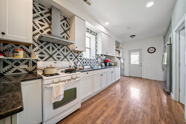 5208 W Washington Boulevard, Chicago, IL 60644