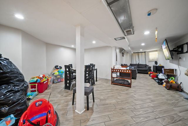 5208 W Washington Boulevard, Chicago, IL 60644