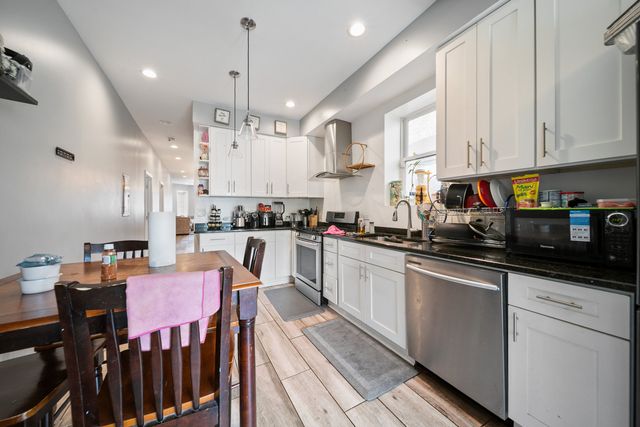 5208 W Washington Boulevard, Chicago, IL 60644