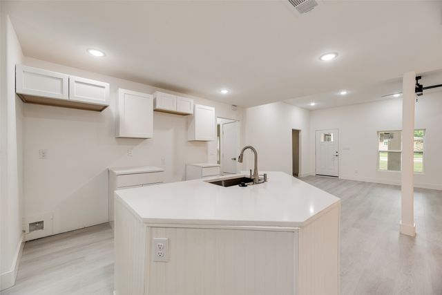 302 Newsom Road, Mesquite, TX 75149