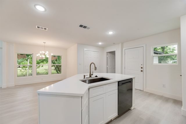 302 Newsom Road, Mesquite, TX 75149