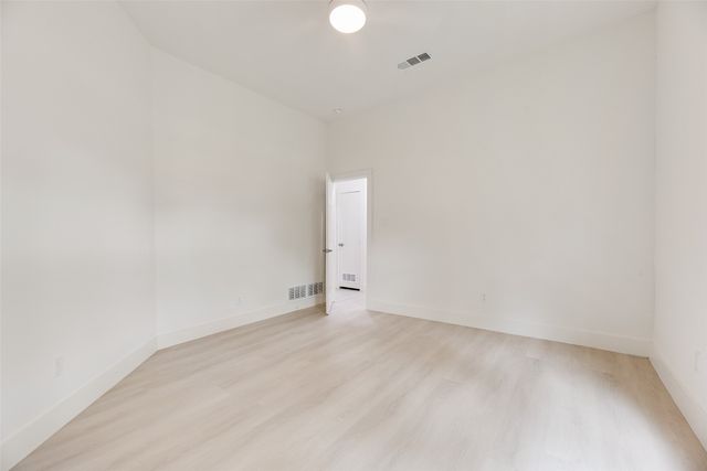 302 Newsom Road, Mesquite, TX 75149