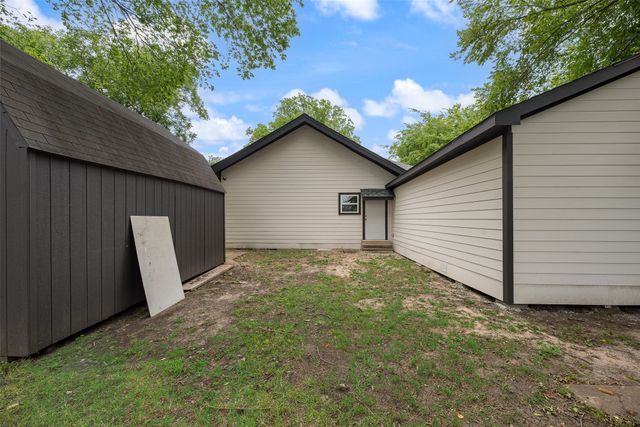 302 Newsom Road, Mesquite, TX 75149