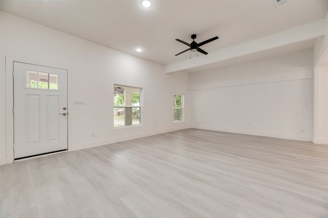 302 Newsom Road, Mesquite, TX 75149