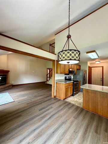 536 Tattersholl Court, Fort Wayne, IN 46804