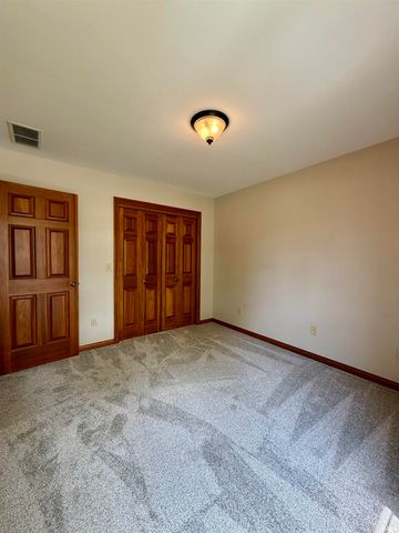 536 Tattersholl Court, Fort Wayne, IN 46804
