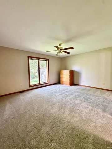 536 Tattersholl Court, Fort Wayne, IN 46804