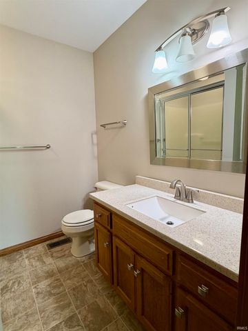 536 Tattersholl Court, Fort Wayne, IN 46804