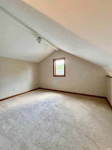 536 Tattersholl Court, Fort Wayne, IN 46804